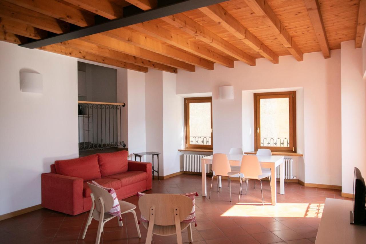 Iseolakerental - Casa Del Pescatore Riva di Solto Exterior photo
