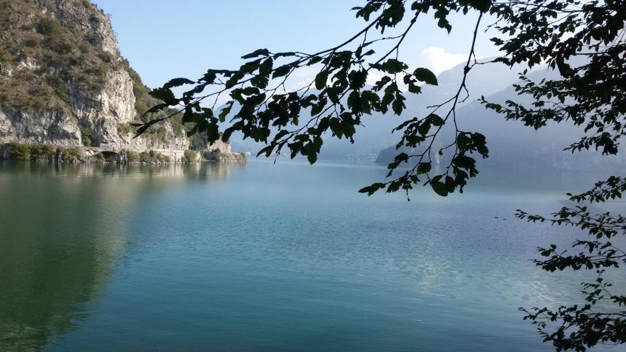 Iseolakerental - Casa Del Pescatore Riva di Solto Exterior photo